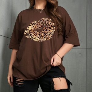 Women Brown Oversized Printed Kiss T-shirt