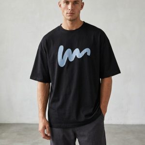 Men Black Oversized Printed Lines T-shirt
