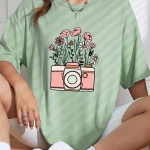 Women Pista Oversized Printed Camera Flowers T-shirt